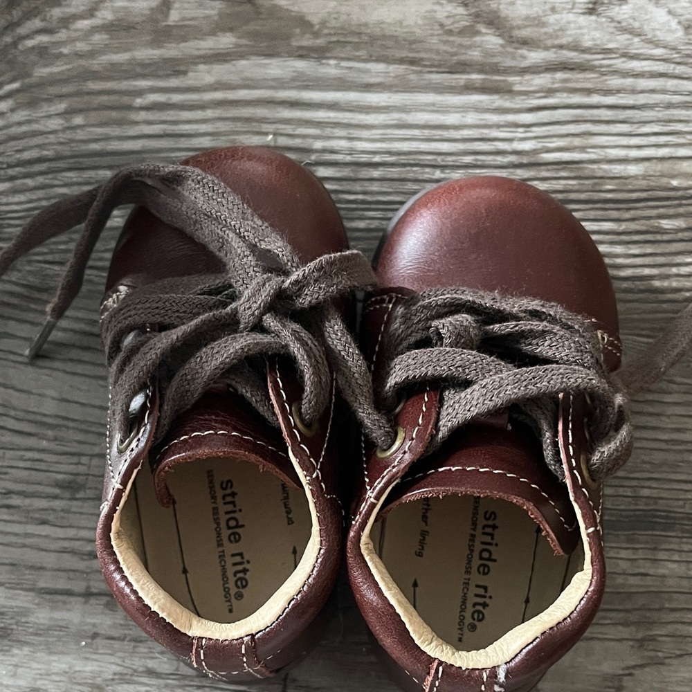 Stride Rite Brown Baby Walker Shoes - Picture 4 of 5